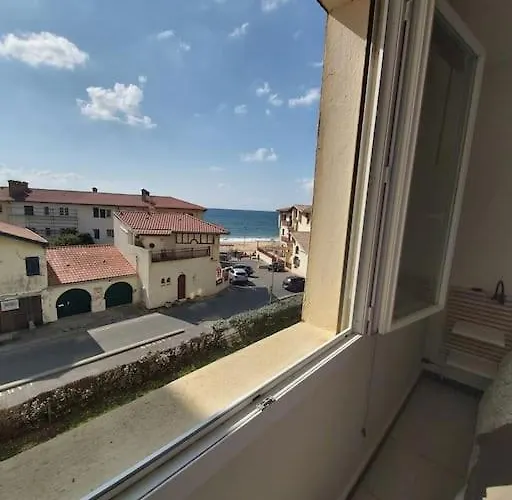 A 50 M De La סורטס הוסגור